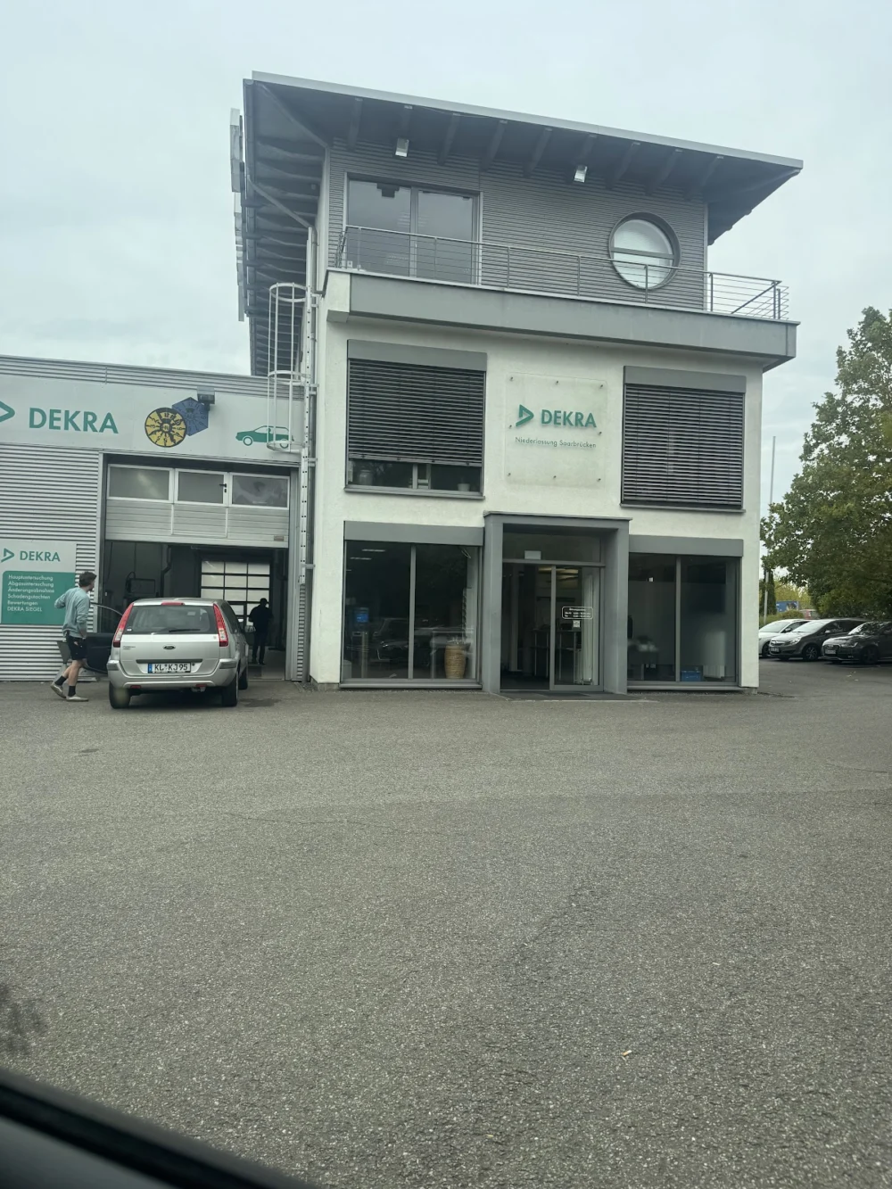 DEKRA Automobil GmbH Niederlassung Saarbrücken
