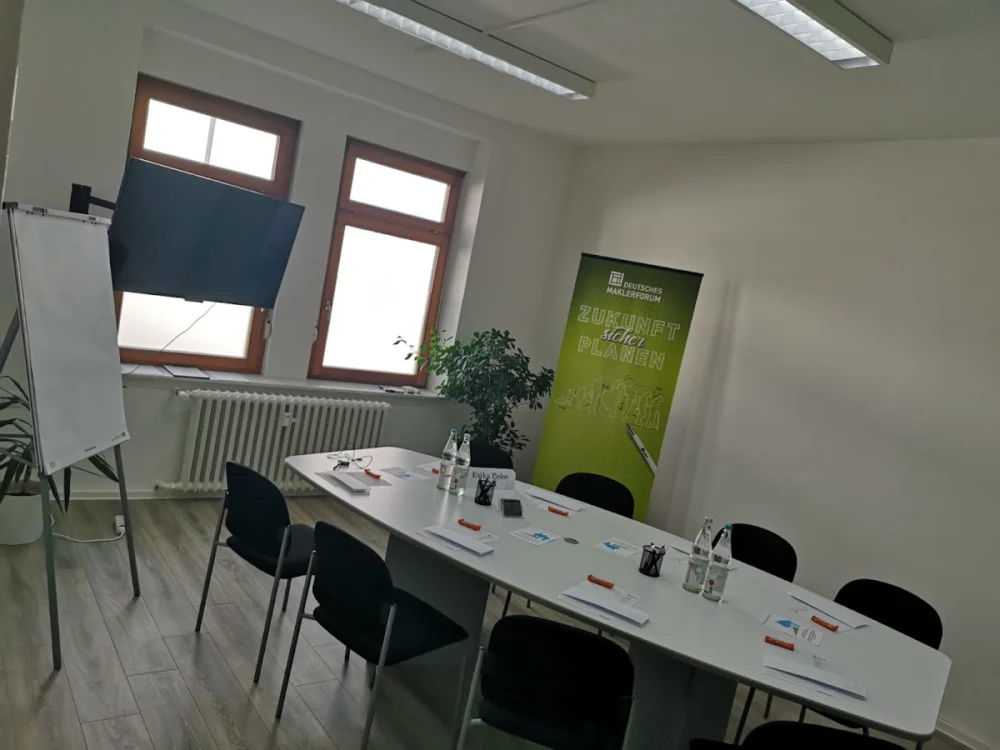 Deutsches Maklerforum AG | Finanzierungs- & Versicherungsmakler Lahr | Ortenau - Belov