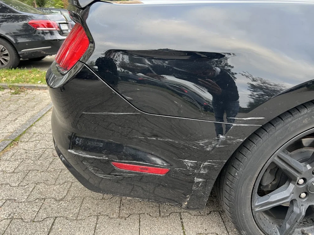 Expert KFZ Gutachter Wiesbaden Unfall Sachverständiger