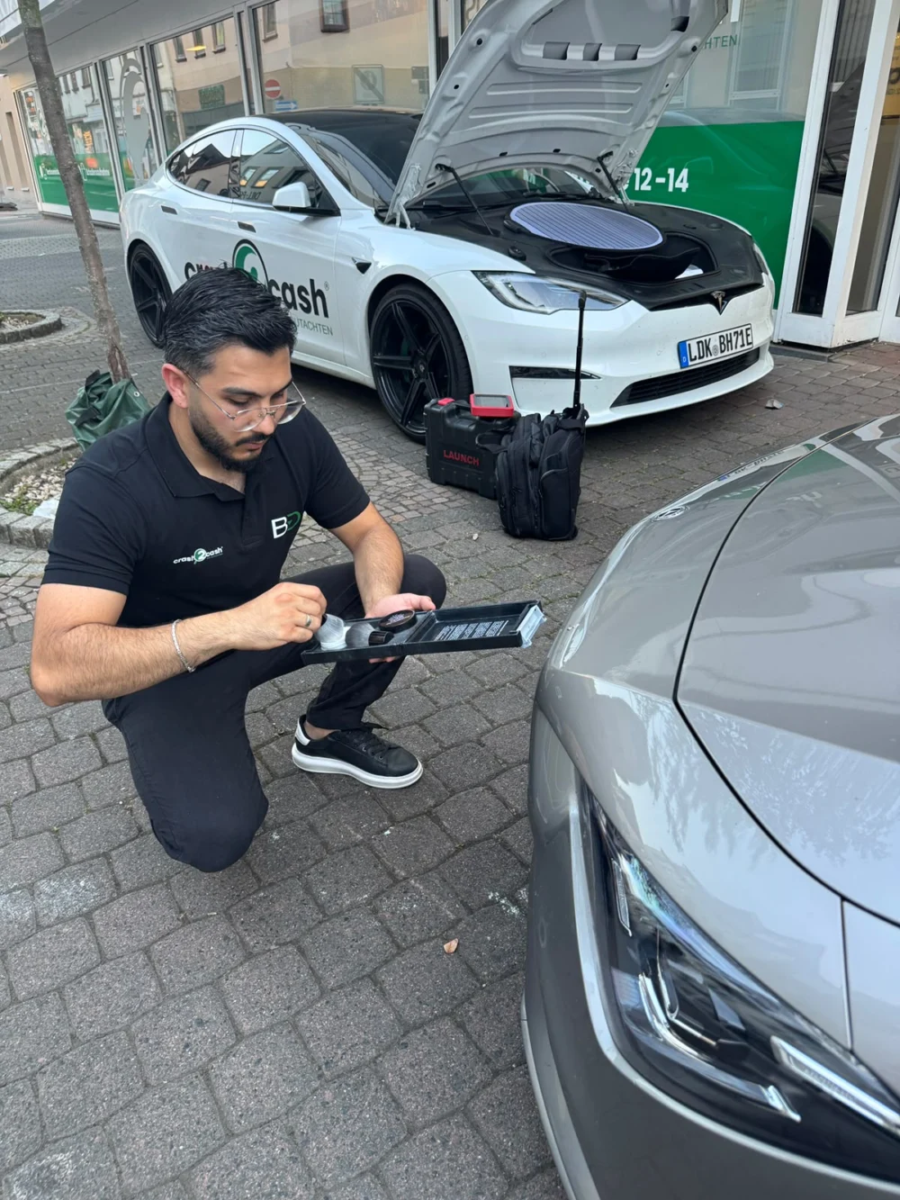 KFZ Gutachter Bünyamin KZ Sachverständiger Unfallschaden Marburg